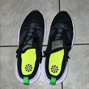 Nike women’s sneakers size 9